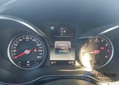 2018 Mercedes-Benz Glc 300 4Matic z USA, uszkodzony, nr VIN WDC0G4KB8JV082608